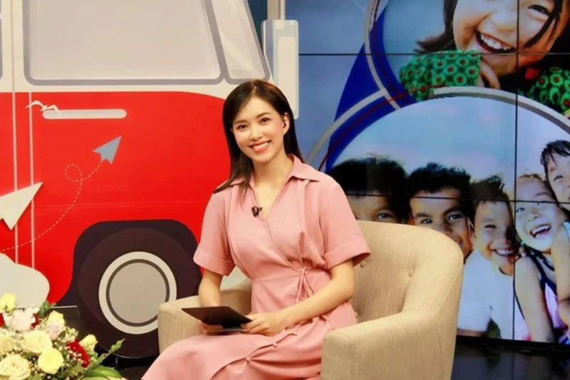 my-nhan-vtv-vua-cong-bo-ket-hon-voi-doanh-nhan-xnk-hon-12-tuoi-8-35express