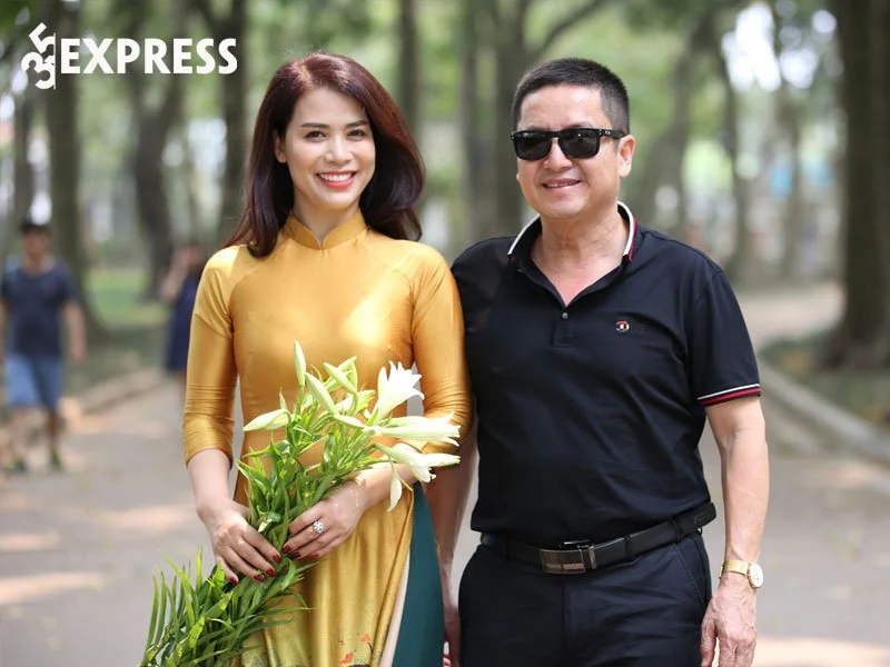 nghe-si-chi-trung-va-tin-don-ban-gai-kem-gan-20-tuoi-35express