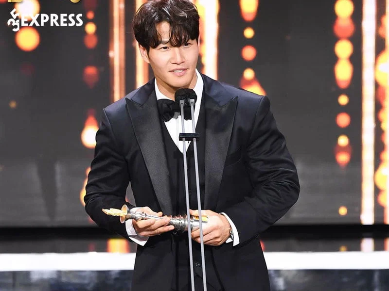 su-xuat-hien-cua-kim-jong-kook-trong-cac-show-truyen-hinh-2-35express