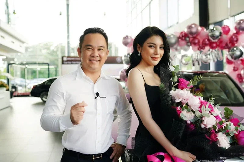 trum-sales-mec-mr-xuan-hoan-va-co-ngoi-khong-phai-dang-vua-dau-10-35express