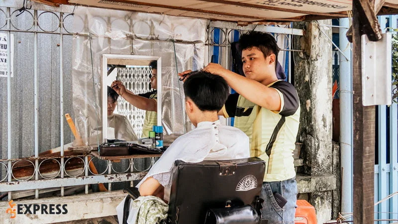 Từ 1/8: May đo, cắt tóc, gội đầu... chính thức phải đóng thuế 7%