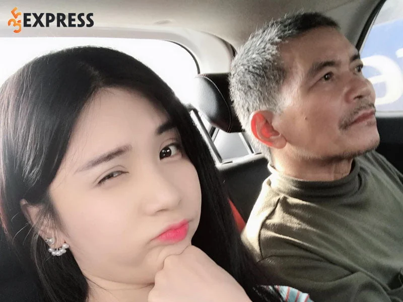 bo-qua-doi-vi-ung-thu-phoi-thanh-bi-dau-long-khong-the-ve-nha-vi-dich-covid-19-quang-le-xot-xa-dong-vien-tinh-cu-4-35express