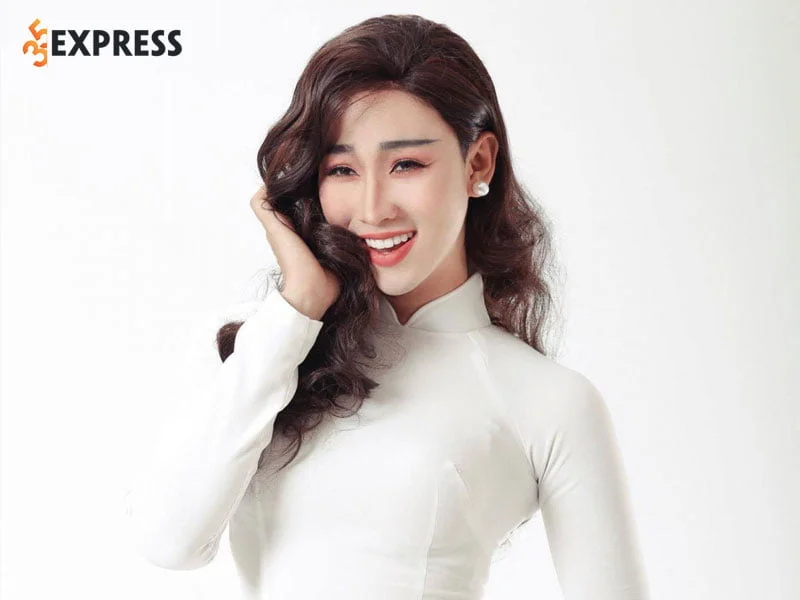 hai-trieu-gia-gai-den-phai-nu-cung-me-35express