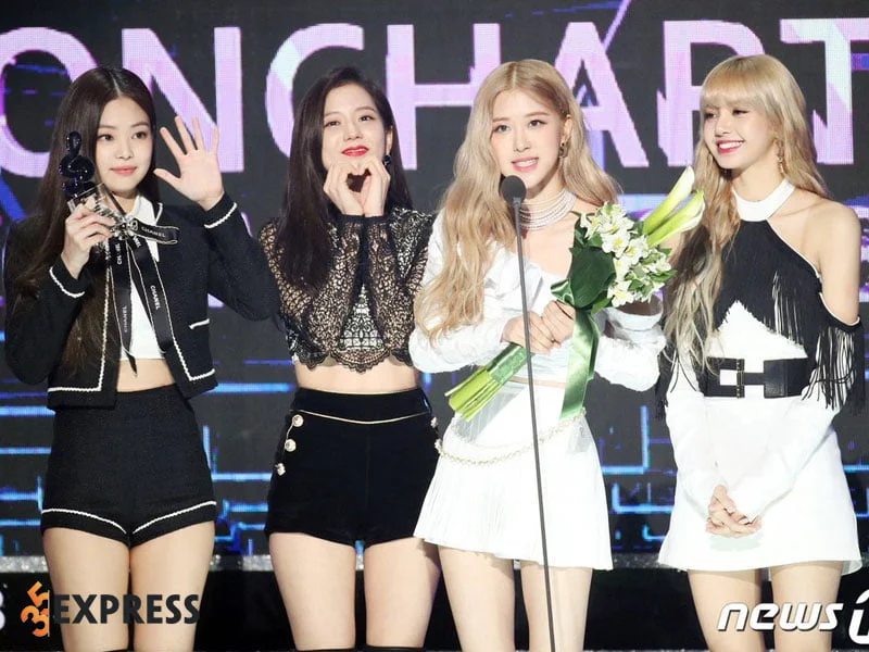 ki-luc-the-gioi-cua-blackpink-35express