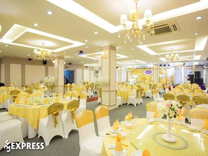 nha-hang-trang-an-place-35express