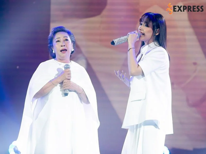 su-nghiep-ca-hat-cua-cara-phuong-35express