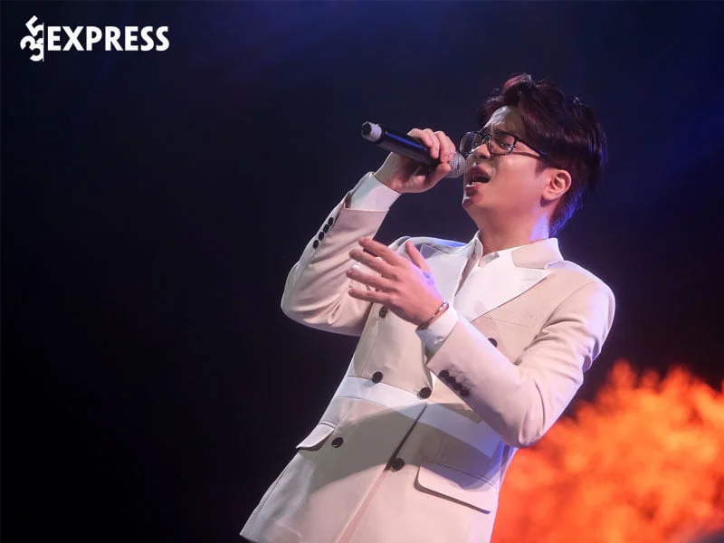 su-nghiep-cua-ca-si-bui-anh-tuan-35express