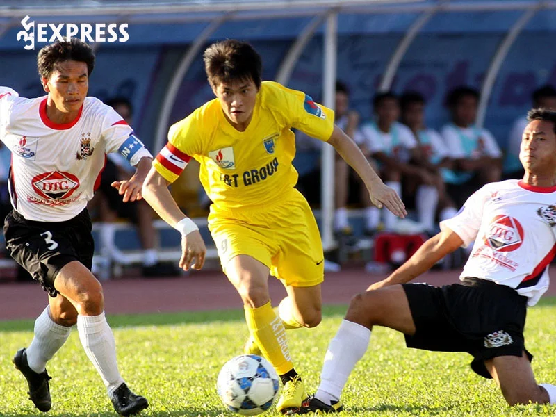 su-nghiep-thi-dau-cua-cong-vinh-2-35express