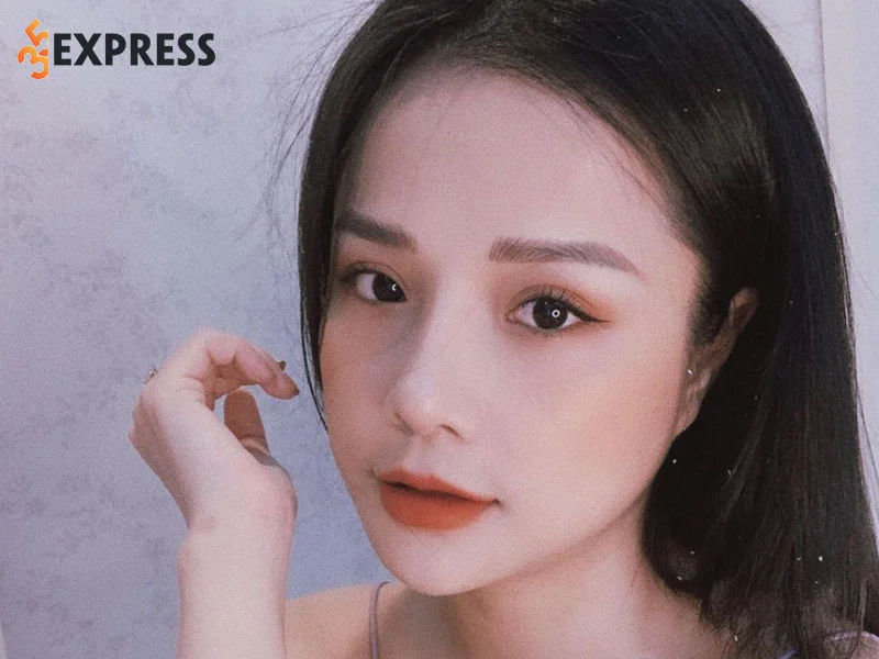 thuong-vo-co-nang-9x-so-huu-body-day-nong-bong-35express