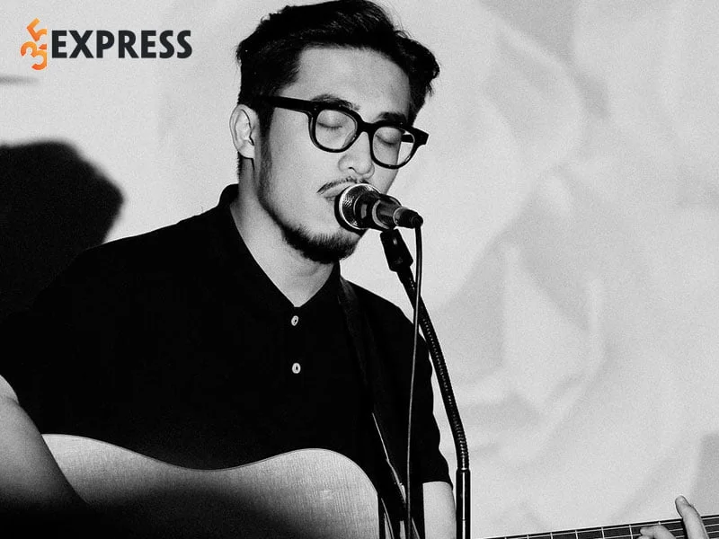 vu-chang-ca-si-hat-nhung-ban-tinh-ca-ngot-lim-35express
