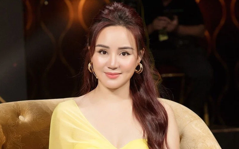 vy-oanh-khoi-kien-ba-phuong-hang-vi-vuot-qua-gioi-han-long-bao-dung-1-35express