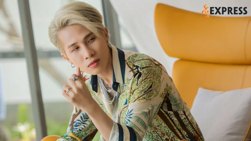 bi-nghi-lo-anh-hon-hit-jack-tinh-cu-thu-n-dang-status-gay-xon-xao-mxh-giua-drama-ngoai-tinh-6-35express