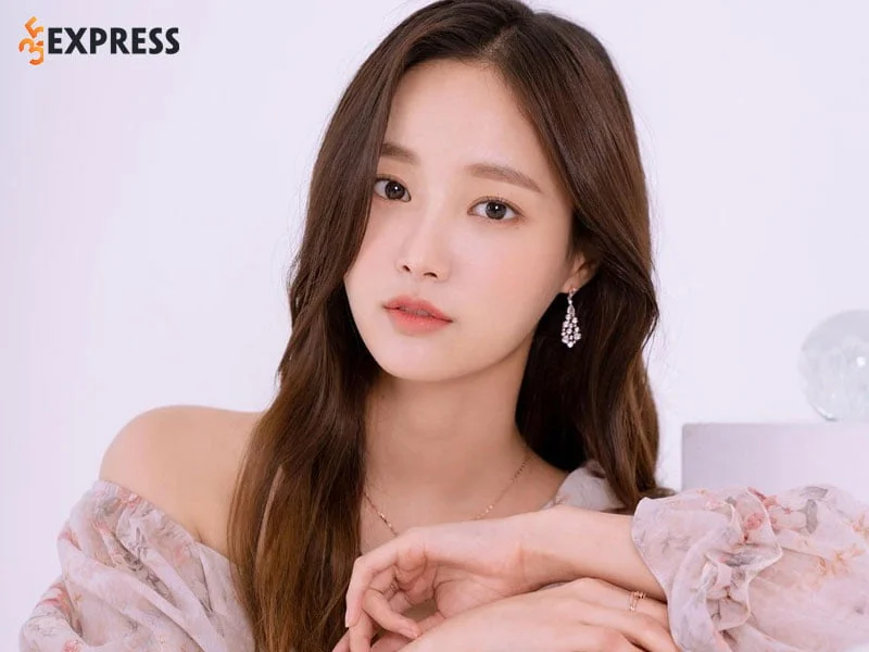 cau-tra-loi-phia-lee-min-ho-ve-tin-don-hen-ho-yeowoo-35express