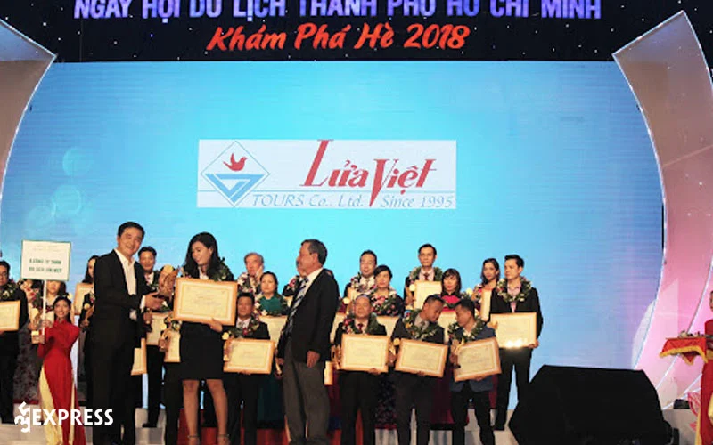 cong-ty-du-lich-lua-viet 35express