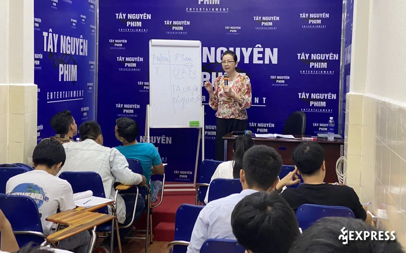cong-ty-tay-nguyen-phim-35express