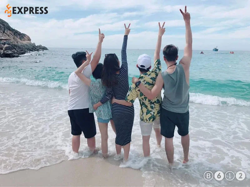 cu-twist-bat-ngo-ro-anh-bang-chung-to-thien-an-ngoai-tinh-luc-yeu-jack-chang-trai-bi-nghi-la-tuesday-buc-xuc-len-tieng-2-35express