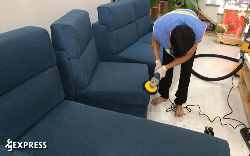 dich-vu-giat-ghe-sofa-nguyen-phat-35express