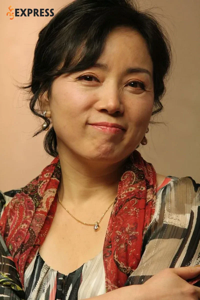 dien-vien-mat-trang-om-mat-troi-kim-min-kyung-qua-doi-o-tuoi-60-35express