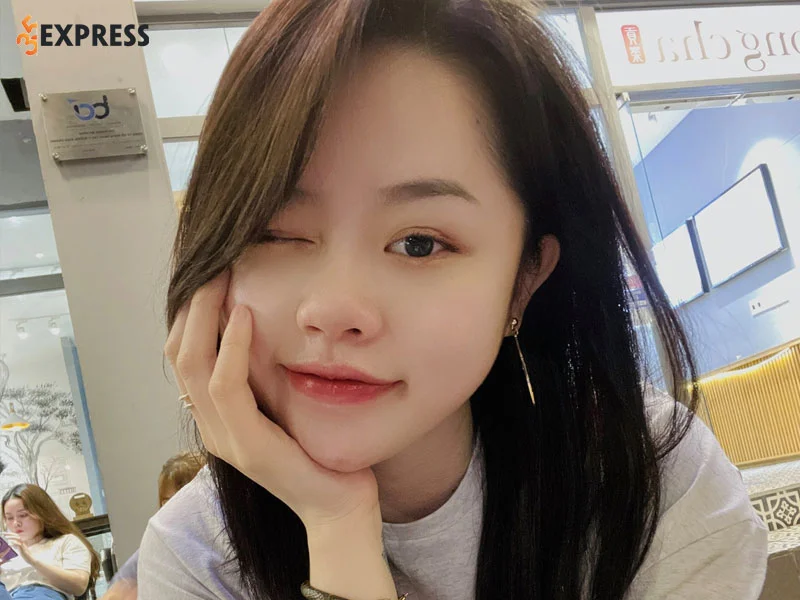 gia-the-khung-cua-huynh-anh-35express