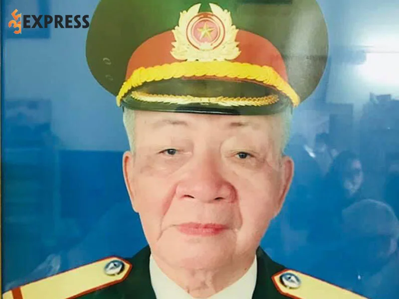 le-van-tinh-la-ai-35express