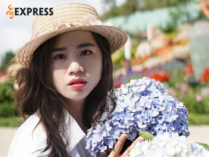 mot-so-hinh-anh-panda-tv-ngoai-doi-that-1-35express