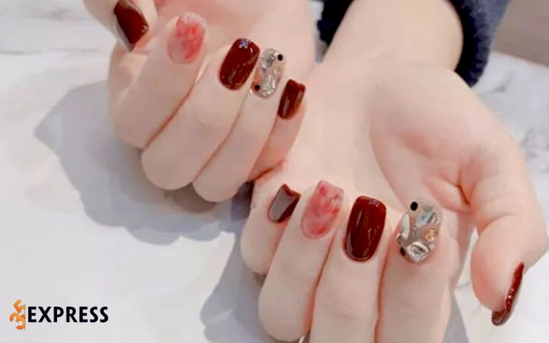 nail-oanh-le-35express