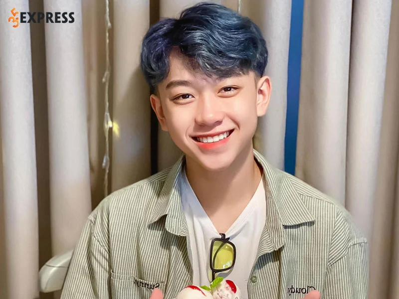 ngo-quyen-linh-so-huu-giong-hat-ngot-ngao-35express