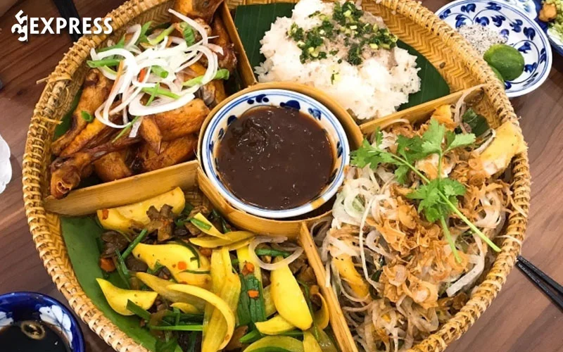 quan-phuong-ga-len-met-com-lam-35express