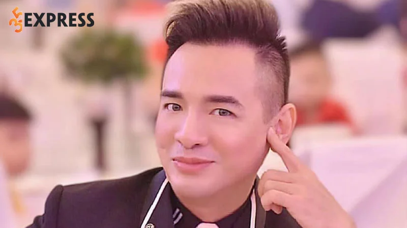 sao-viet-bang-hoang-khi-hay-tin-ca-si-viet-quang-mat-dot-ngot-o-tuoi-44-35express