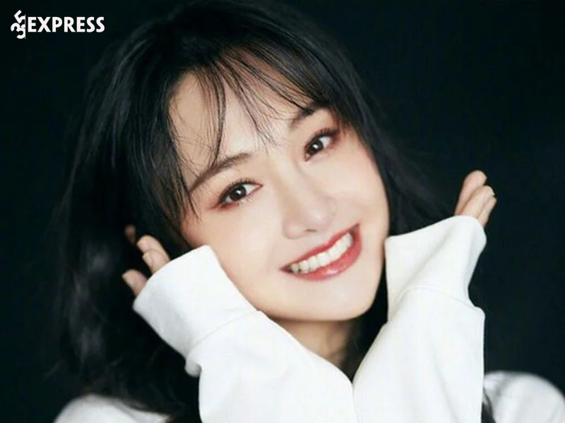 sau-giay-phut-noi-loan-cuoi-cung-trinh-sang-va-studio-bi-weibo-cam-dang-bai-vinh-vien-35express