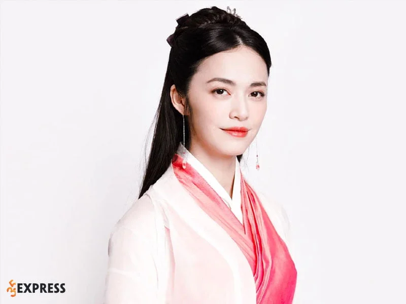 su-nghiep-cua-nguoi-dep-vo-lam-ngoai-truyen-dieu-than-1-35express