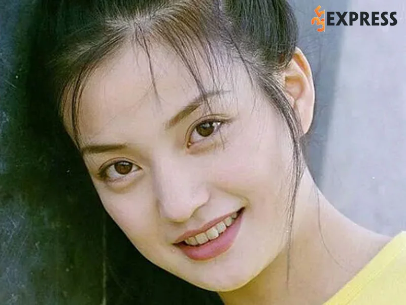 su-nghiep-cua-trieu-vy-35express