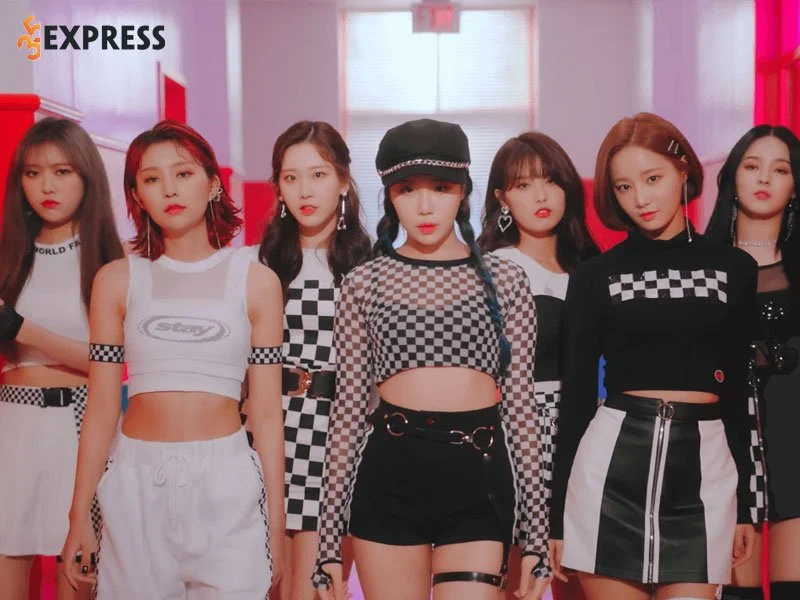 su-nghiep-cua-yeonwoo-momoland-1-35express