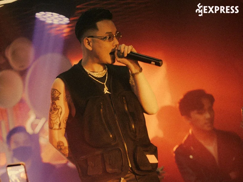 su-nghiep-len-nhu-dieu-gap-gio-cua-rapper-tai-nang-andree-35express