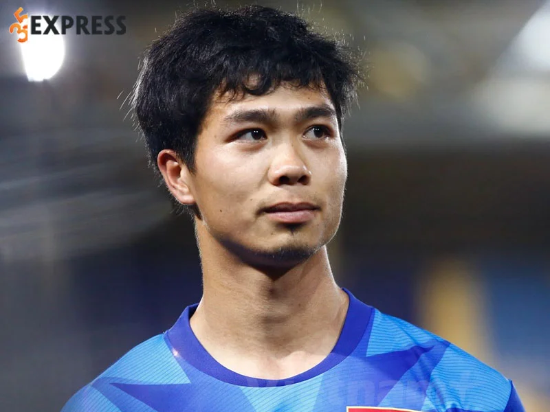 su-nghiep-vuon-tam-the-gioi-cua-cau-thu-xu-nghe-cong-phuong-35express