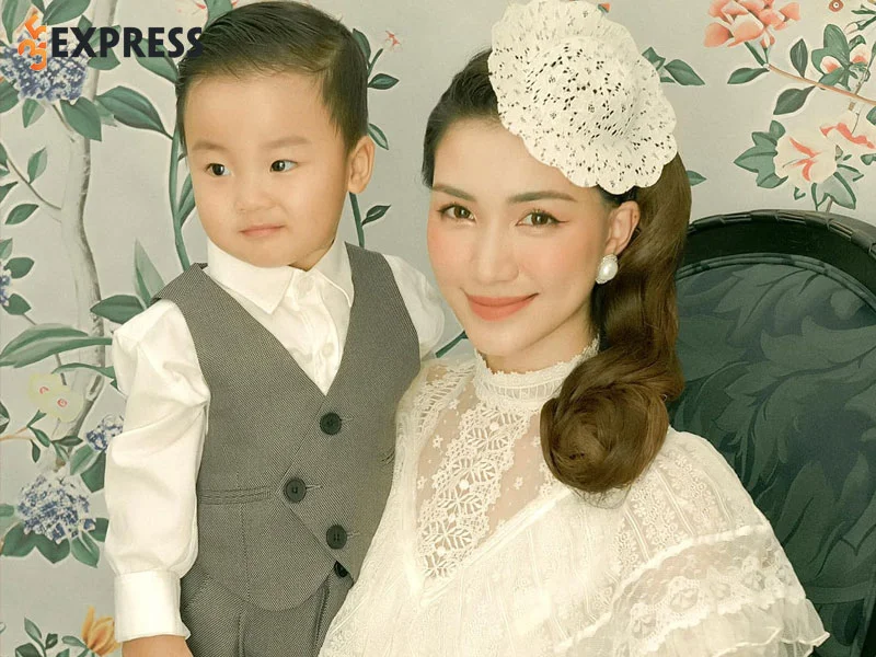 thieu-gia-minh-hai-va-hoa-minzy-vien-man-voi-quy-tu-dau-long-1-35express