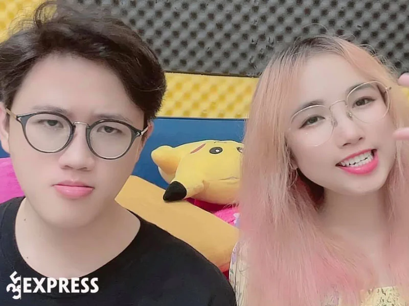 tinh-yeu-cua-redhood-va-meu-san-ngoai-doi-thuc-35express