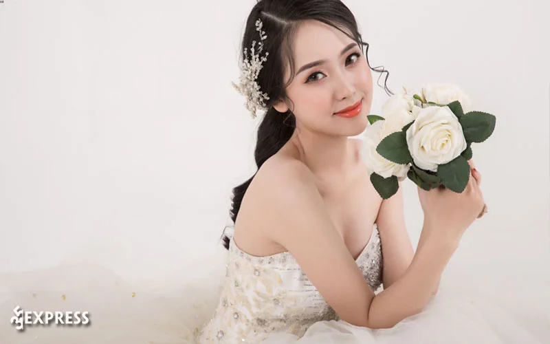 trang-diem-co-dau-dep-i-bi-make-up-35express