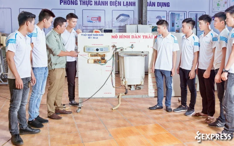trung-tam-dao-tao-ky-thuat-hp-35express