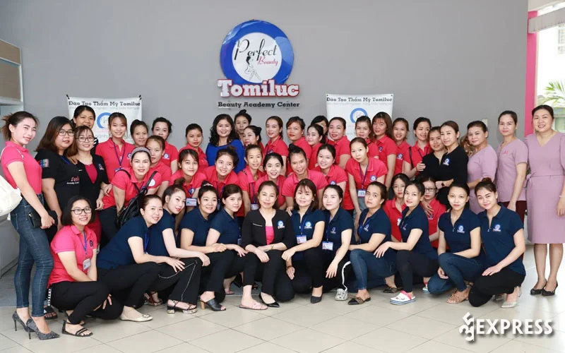 trung-tam-day-nghe-tham-my-tomiluc-35express