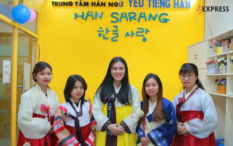 trung-tam-tieng-han-han-sarang-35express