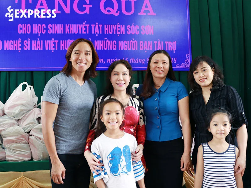 viet-huong-len-tieng-cuc-cang-vu-viec-tu-thien-35express
