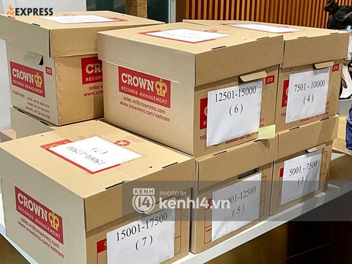 chum-anh-doc-quyen-tat-tan-tat-qua-trinh-thuy-tien-cong-vinh-lam-thu-tuc-voi-18000-van-ban-sao-ke-177-ty-trong-ngan-hang-6-35express