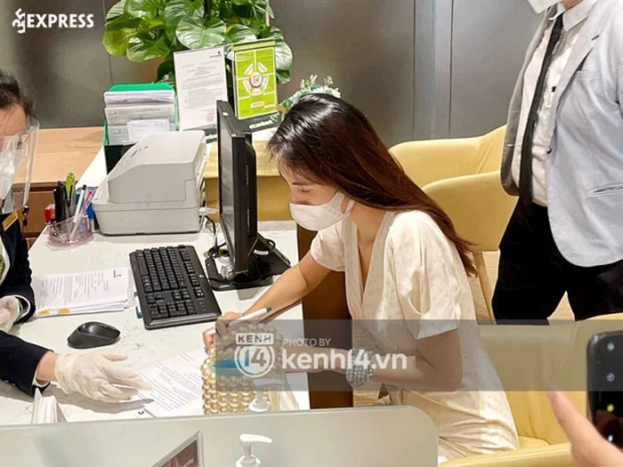 chum-anh-doc-quyen-tat-tan-tat-qua-trinh-thuy-tien-cong-vinh-lam-thu-tuc-voi-18000-van-ban-sao-ke-177-ty-trong-ngan-hang-8-35express