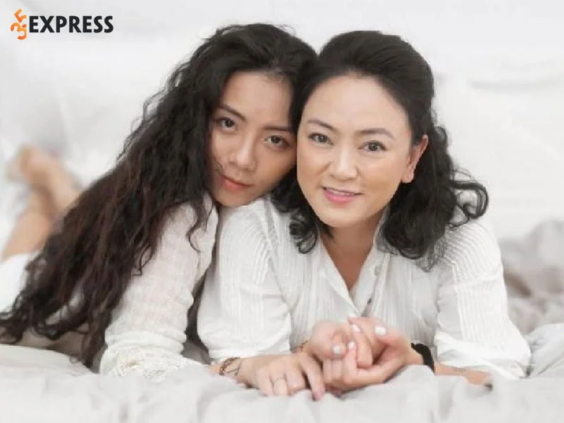 cuoc-song-gia-dinh-cua-co-giao-van-thuy-duong-1-35express