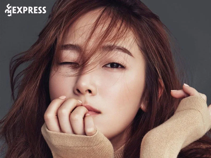 dien-xuat-dinh-cao-va-ra-mat-solo-jessica-35express