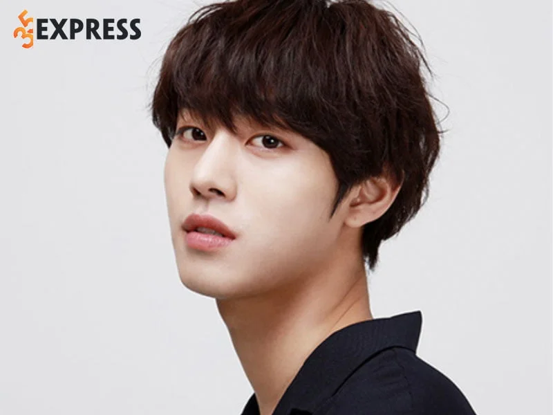 doi-tu-cua-ahn-hyo-seop-35express