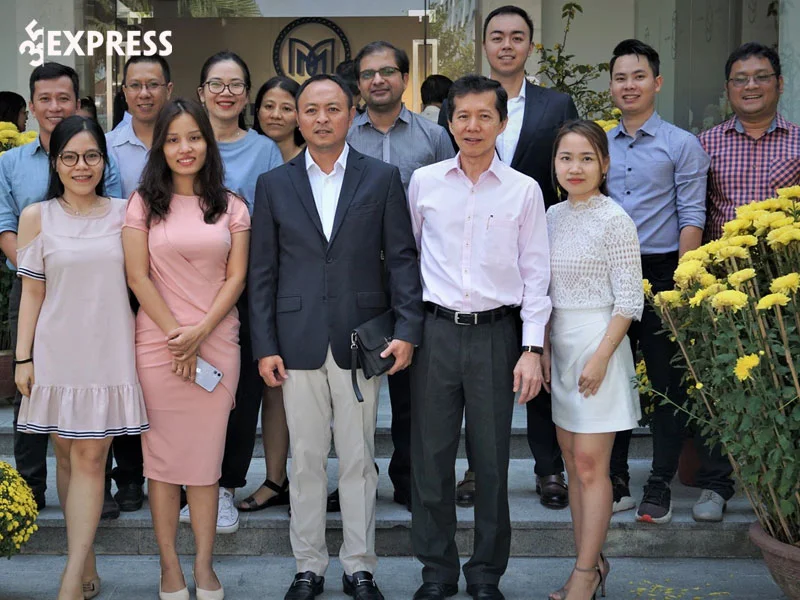 gia-the-cua-nguyen-hoang-viet-khung-co-nao-1-35express