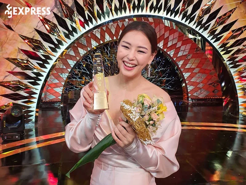 honey-lee-hanh-trinh-tro-thanh-nu-dien-vien-thuc-thu-nhat-han-quoc-1-35express
