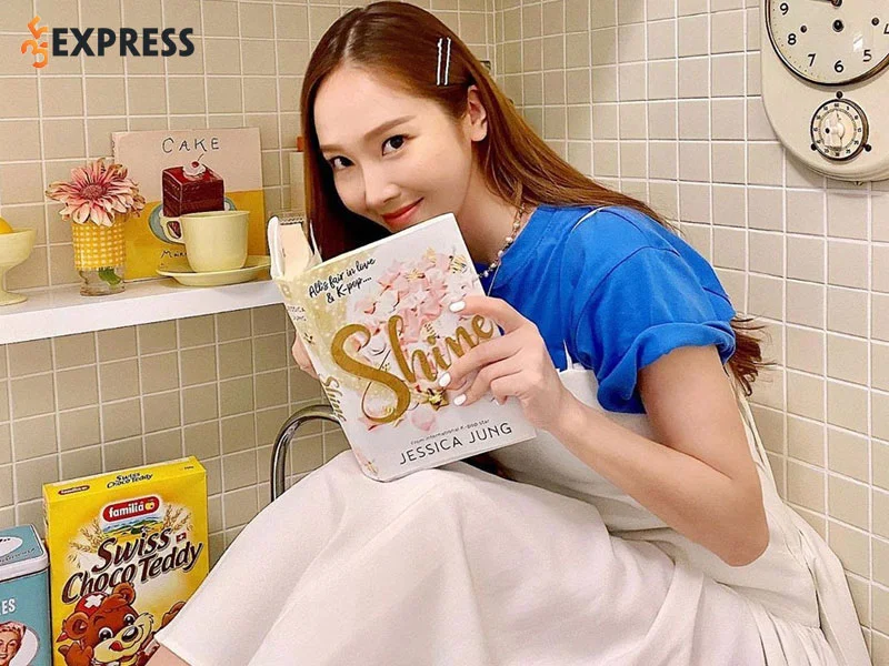 jessica-thu-suc-voi-vai-tro-tac-gia-va-su-ra-mat-cua-cuon-tieu-thuyet-dau-tay-35express